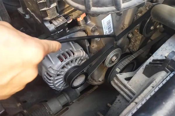 扶绥转速传感器的工作原理是什么？